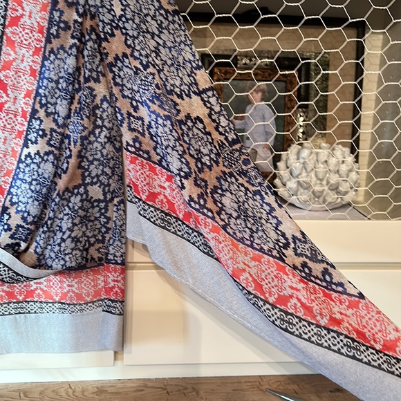 BCBG Cross Front Blouse - Picture 5 of 6